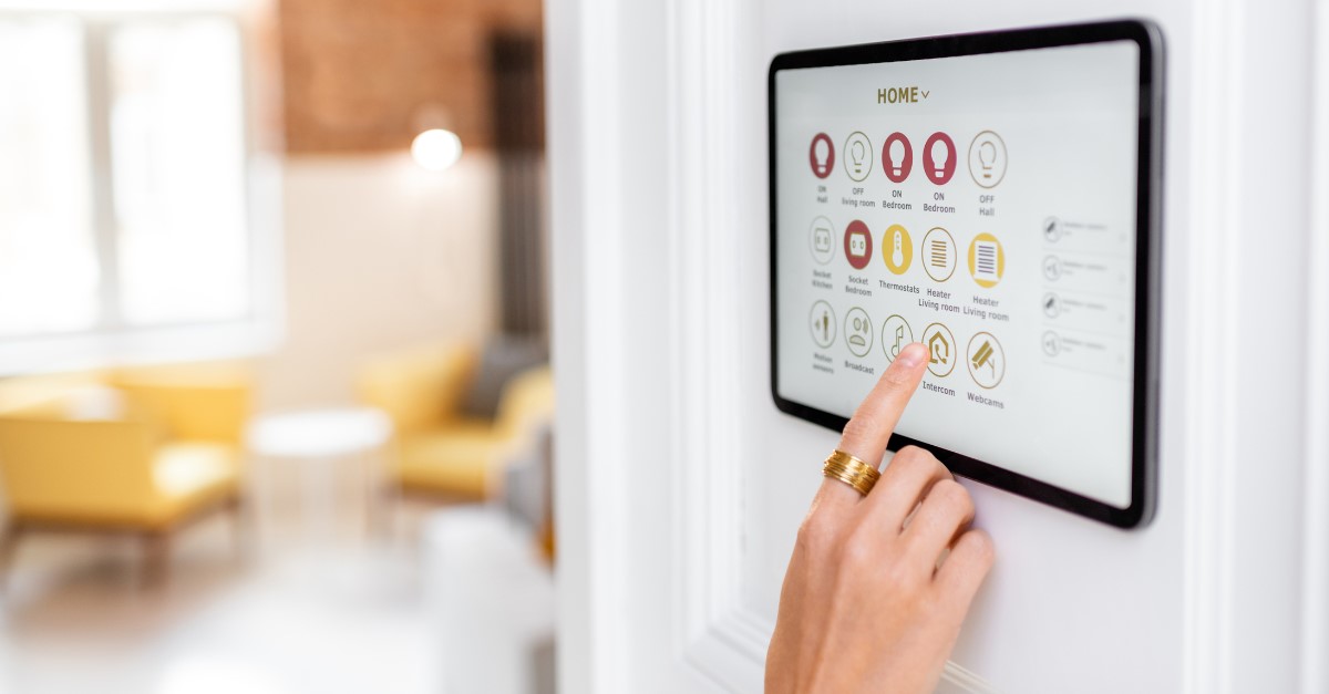 Thermostat displaying different temperatures in separate rooms